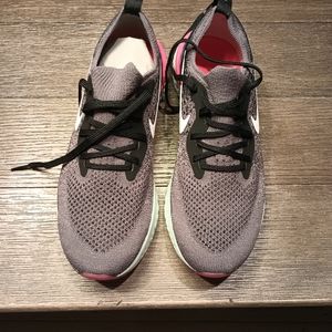 Nike women's size 9.5 Flyknit